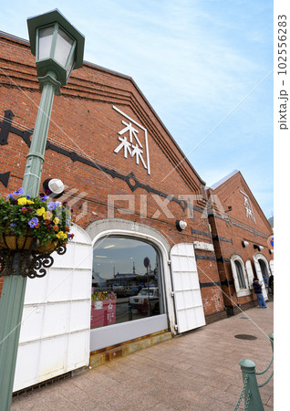 ゴールデンウィークの函館 金森赤レンガ倉庫 102556283