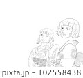浴衣を着ている2人の女性の線画 102558438