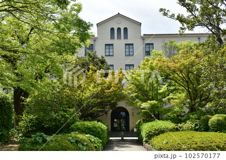 関西学院大学　法学部 102570177