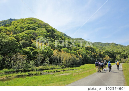 登山 登山 102574604