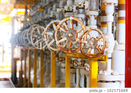 Manifold line of oil and gas production which controlled by program or technician petroleum. The valve function to close and open by programmable by control room for control oil and gas production. 102575889