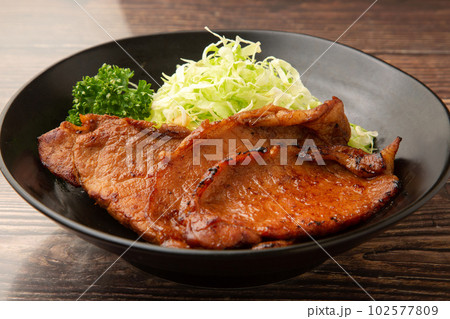 豚肉の味噌漬け焼き 102577809