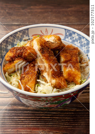 鶏ささみのソースカツ丼 鶏ささみのソースカツ丼 102577811