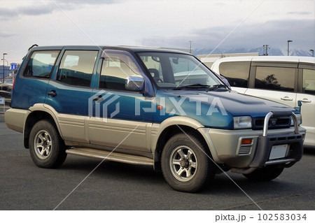 自動車イメージ 1990年代の日産車 日産ミストラル 自動車イメージ 1990年代の日産車 日産ミストラル 102583034