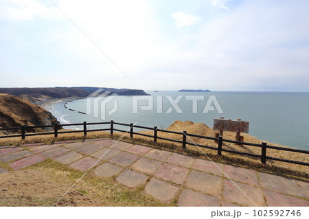 愛冠岬から眺める筑紫恋海岸 102592746