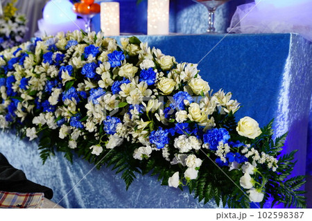 お洒落な花祭壇 お洒落な花祭壇 102598387
