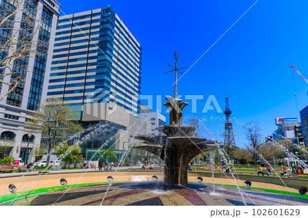 北海道 札幌市 ゴールデンウィークで賑わう大通公園 北海道 札幌市 ゴールデンウィークで賑わう大通公園 102601629