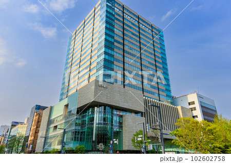 北海道　札幌市の都市風景　大通公園の近くにある大通ビッセ 102602758