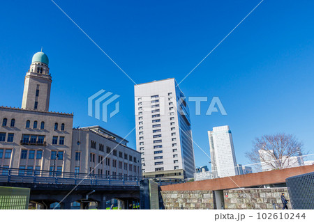 【神奈川の都市風景】横浜みなとみらい周辺の風景（横浜税関） 102610244