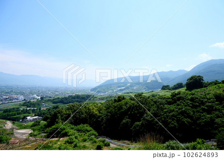 山梨県_名前のない展望台からの風景6 102624893
