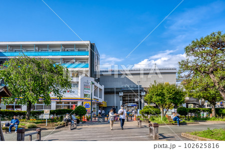 横浜市保土ケ谷の都市風景　天王町駅 102625816