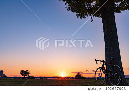 淀川サイクリング　夕焼け　枚方公園 102627098