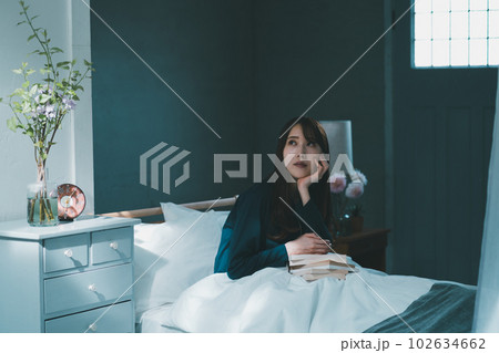 The bedroom. 102634662