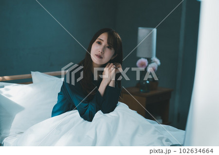 The bedroom. 102634664