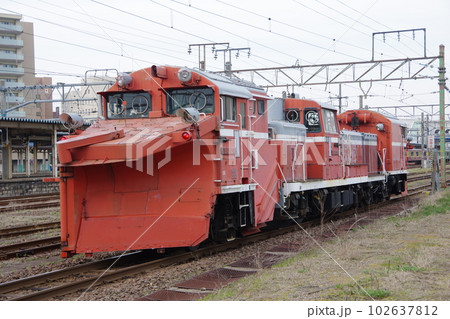 えちごトキめき鉄道 DE15ラッセル回送 直江津到着 102637812