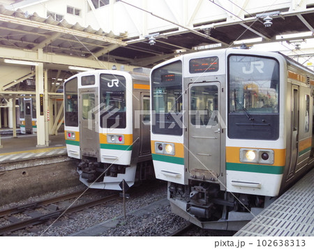 上越線 普通列車211系3並び 高崎駅 上越線 普通列車211系3並び 高崎駅 102638313