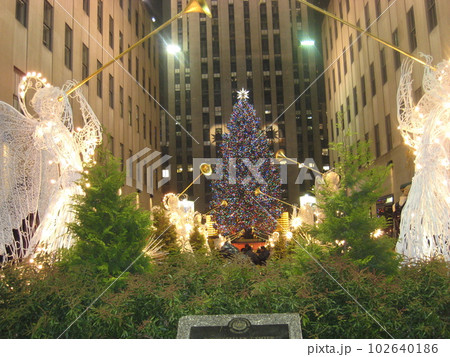 ロックフェラーのクリスマスツリー 102640186