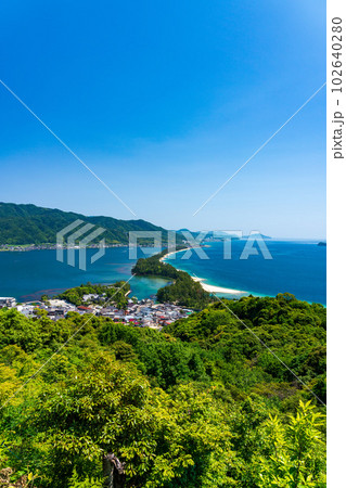 京都の天橋立　日中　縦構図 102640280