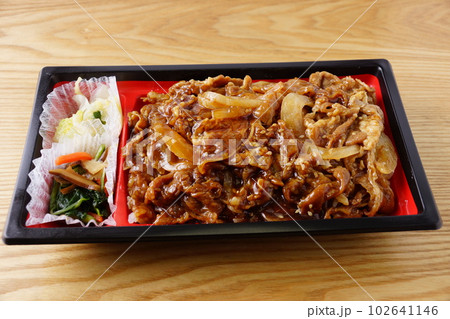 牛肉カルビ弁当 102641146