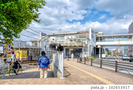 横浜市旭区の都市風景　鶴ヶ峰駅 102653917