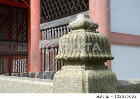 新緑の清水寺 木製の擬宝珠 京都市東山区 新緑の清水寺 木製の擬宝珠 京都市東山区 102655068