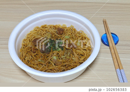 カップ焼きそば 102656383