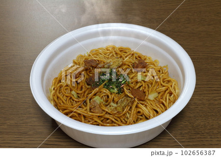 カップ焼きそば カップ焼きそば 102656387