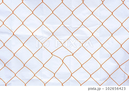 赤色のひし形金網面 102656423