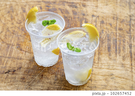 レモンサワー レモン酎ハイ レモンサワー レモン酎ハイ 102657452
