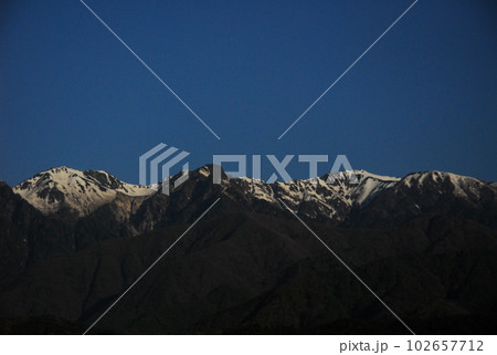 春の中央アルプス 102657712
