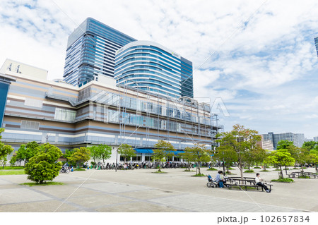 「ららぽーと豊洲」に隣接する「春海橋公園」 102657834