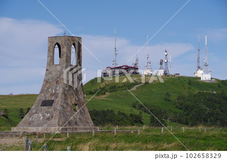 美ヶ原高原 王ヶ頭と美しの塔 美ヶ原高原 王ヶ頭と美しの塔 102658329