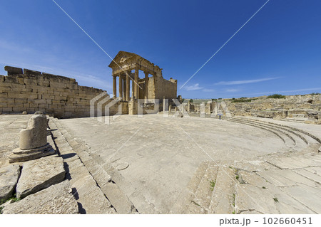 ローマ遺跡ドゥッガ・キャピトル神殿 / Dougga, Tunisia 102660451
