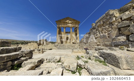 ローマ遺跡ドゥッガ・キャピトル神殿 / Dougga, Tunisia 102660453