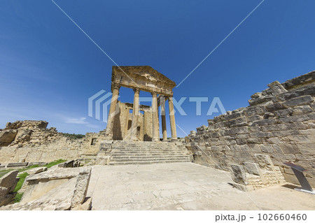 ローマ遺跡ドゥッガ・キャピトル神殿 / Dougga, Tunisia 102660460