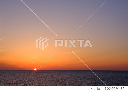 福井県美浜町の夕焼け 福井県美浜町の夕焼け 102669125