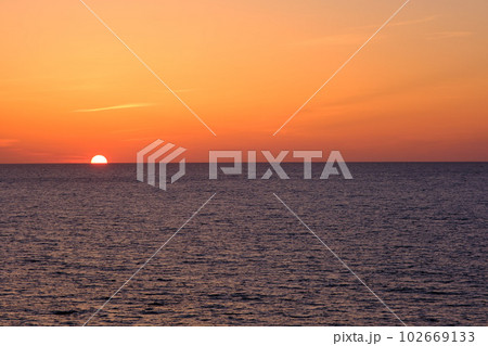 福井県美浜町の夕焼け 福井県美浜町の夕焼け 102669133