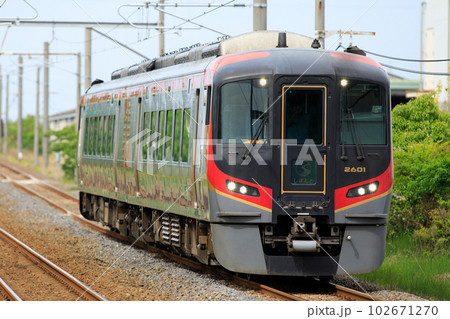 JR四国　2600系　特急「しまんと」 102671270