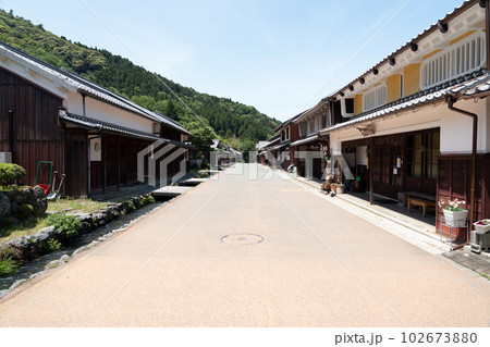 福井県にある熊川宿　真壁造りの古民家　鯖街道 102673880