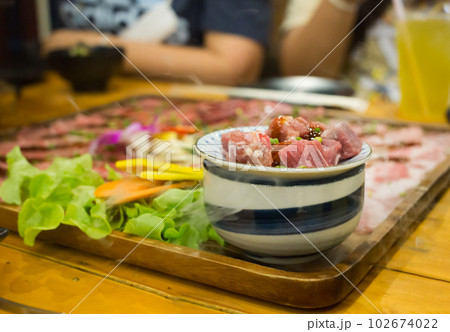 Top view of diced beef thigh and striped beef, focus selective 102674022