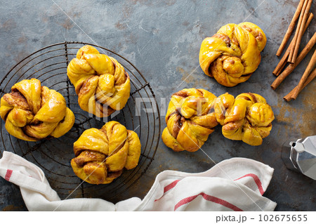 Pumpkin cinnamon yeasted knots Pumpkin cinnamon yeasted knots 102675655