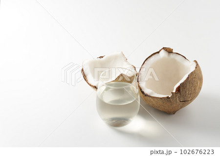 ココナッツ　白バック 102676223