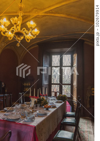 Set table at italian castle Padernello 102679914