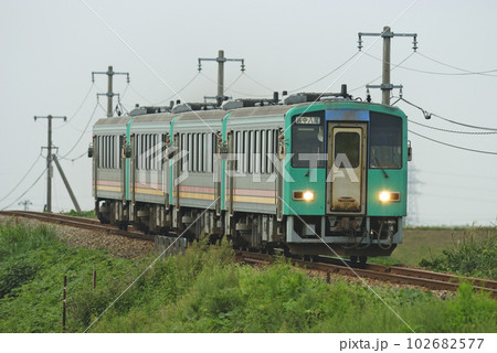 高山本線　速星ー千里　JR西日本　キハ120-350＋348＋352＋351（富山） 102682577