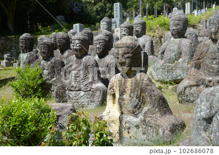 鵜川四十八体石仏群　滋賀県高島市鵜川 102686078