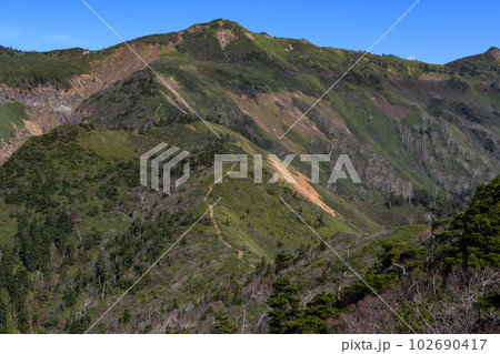 晩秋の武尊山 102690417