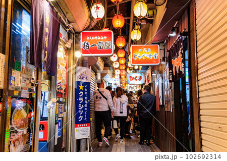 北海道　札幌市　すすきのにあるラーメン横丁 102692314