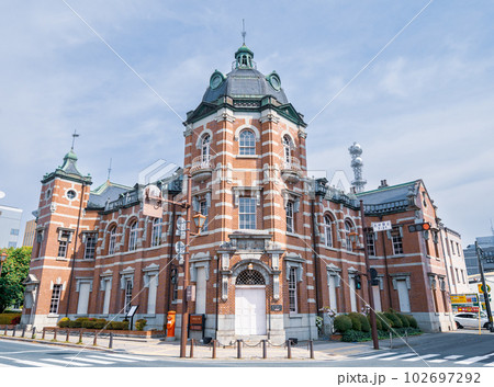 「岩手県」歴史のある岩手銀行赤レンガ館・盛岡市 102697292