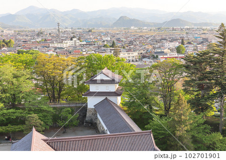 会津若松城(鶴ヶ城)天守閣からの眺望 会津若松城(鶴ヶ城)天守閣からの眺望 102701901