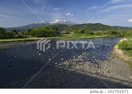 日向川と鳥海山 日向川と鳥海山 102702871